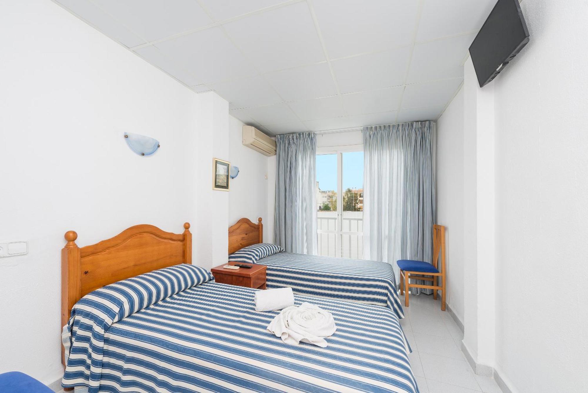 Hostal Vista Alegre 알쿠디아 항구 외부 사진